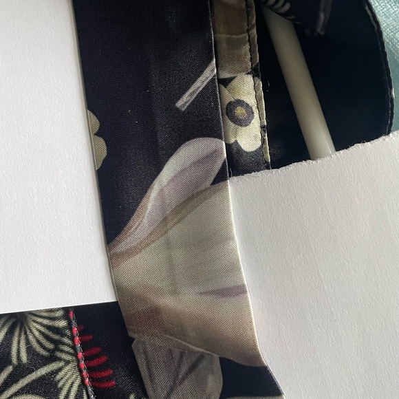 NWOT Express  long sleeve top - Picture 5 of 5